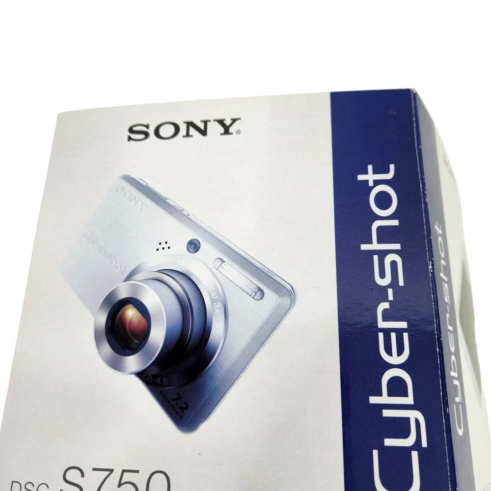 Sony Cyber-shot DSC-S750 7.2MP Digital Camera Silver 3X Zoom 2.5
